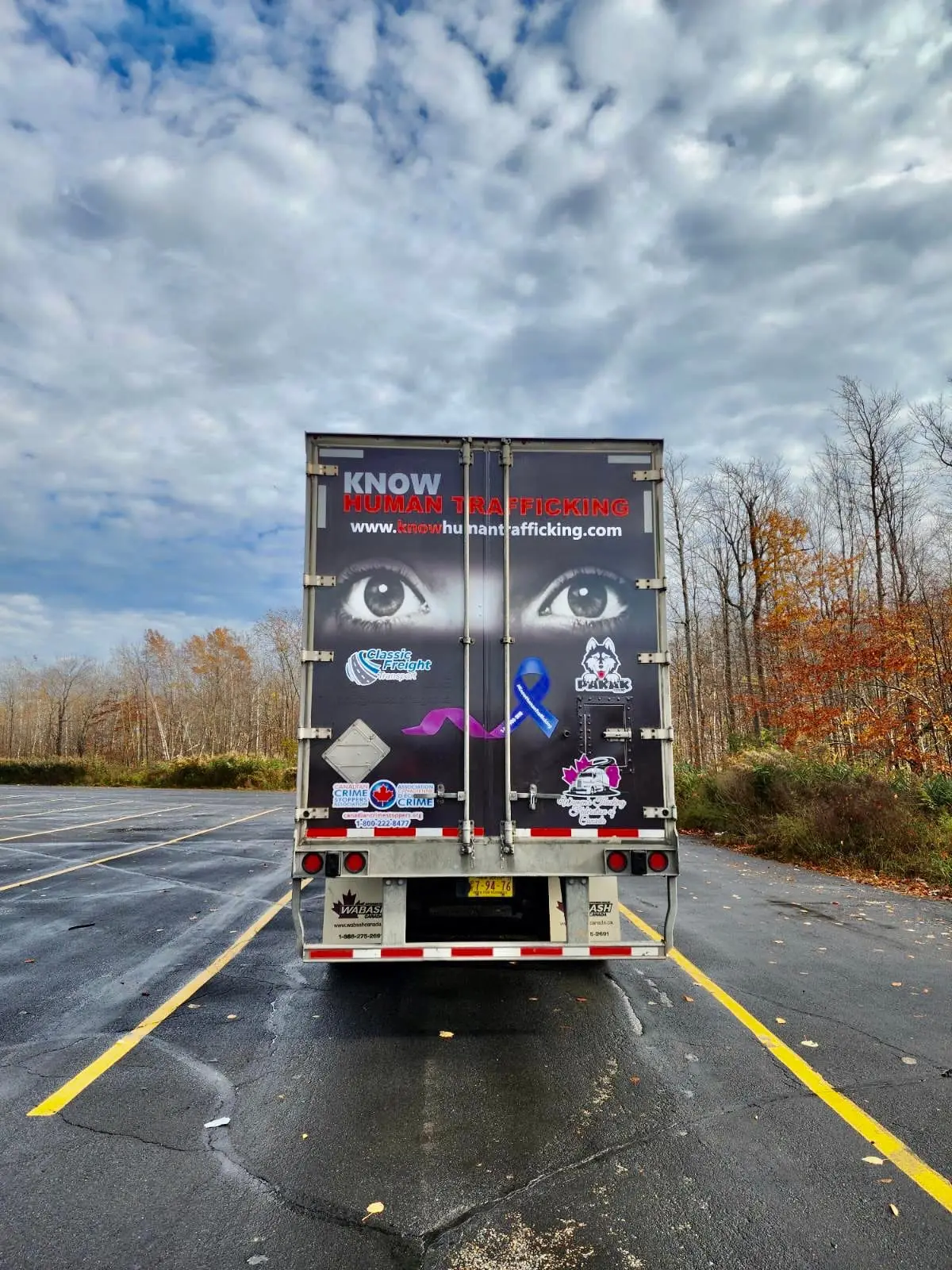 Know Human Trafficking vehicle wrap, photo 11