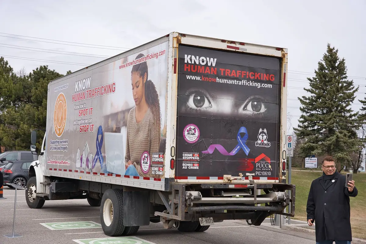 Know Human Trafficking vehicle wrap, photo 6
