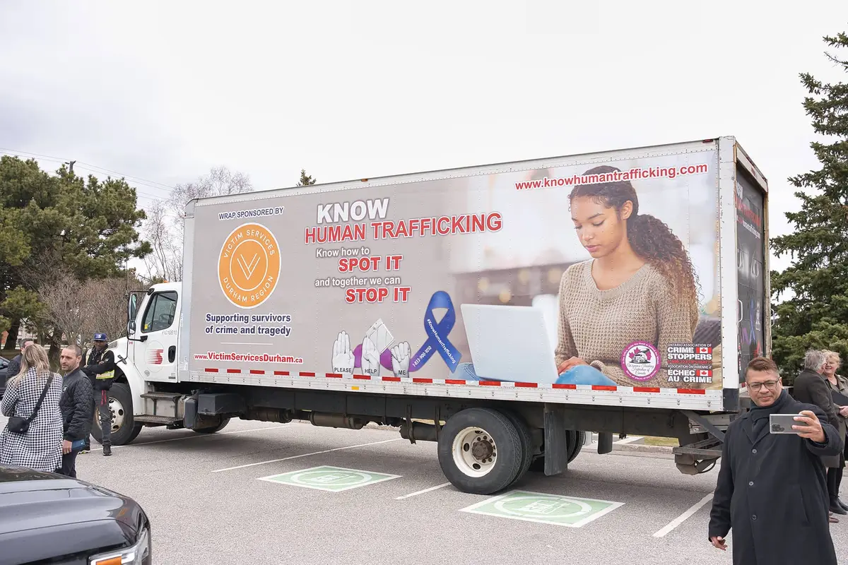 Know Human Trafficking vehicle wrap, photo 8